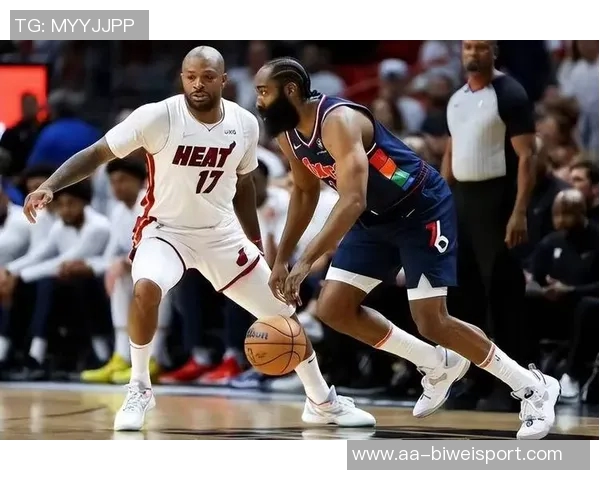 热火全队齐发力12人轮番得分8人双位数表现展现团队实力