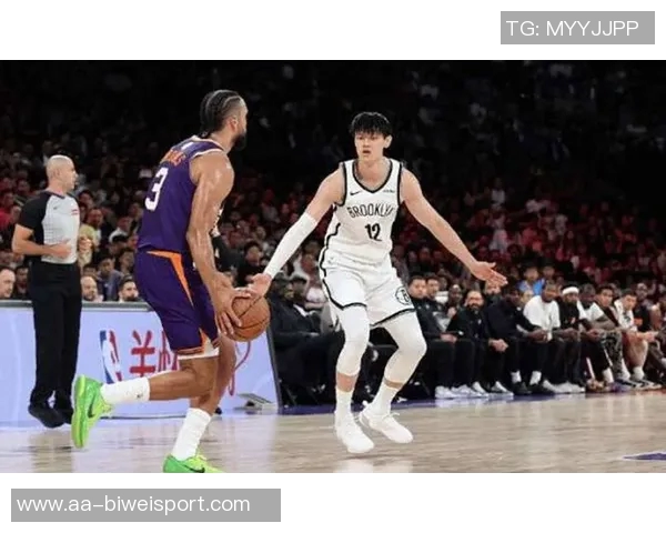 曾凡博在篮网首秀穿韦德之道12展现出色表现引发球迷热议 曾凡博在篮网首秀穿韦德之道12展现出色表现引发球迷热议