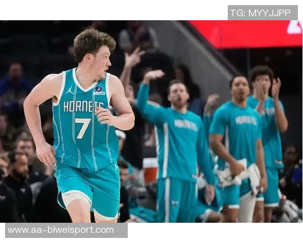 克尼佩尔表现出色贡献19分7板4助双向西塞强势拿下10分13板3帽科沃德也有17分2帽的精彩表现