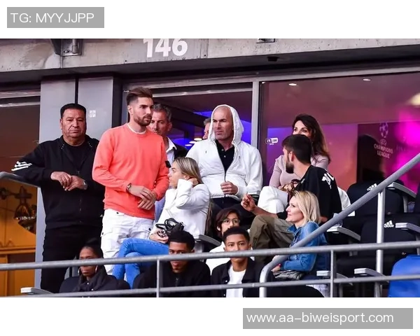 纳赛尔强调团队精神巴黎超级明星的成功源于全体成员的共同努力 纳赛尔强调团队精神巴黎超级明星的成功源于全体成员的共同努力