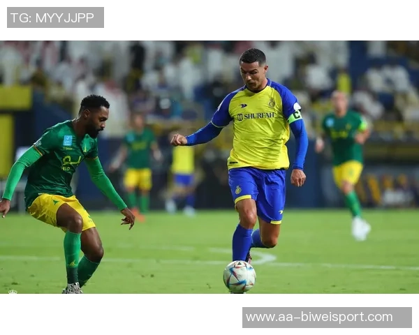 利雅得胜利遭遇失误对手禁区前抢断后远射精彩破门