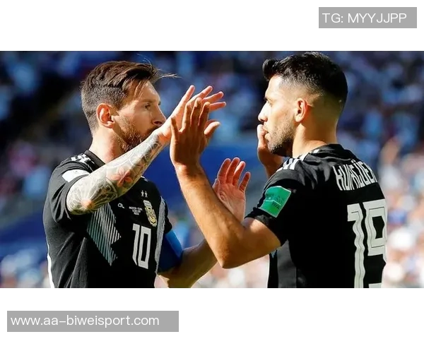 曼城致敬拳王哈顿今日齐聚曼彻斯特大教堂为他送行